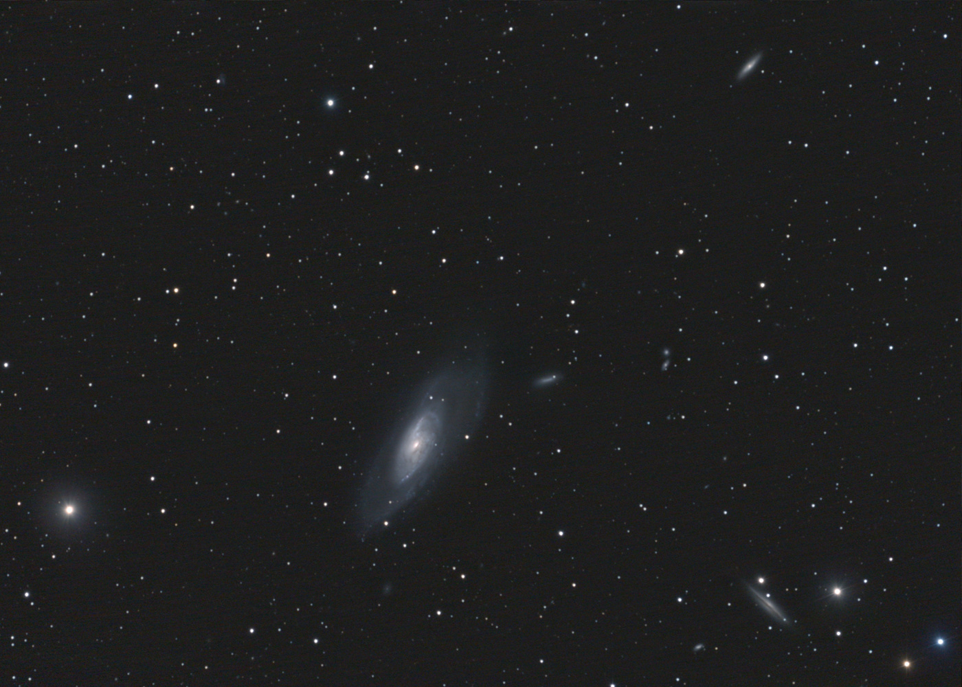 M106