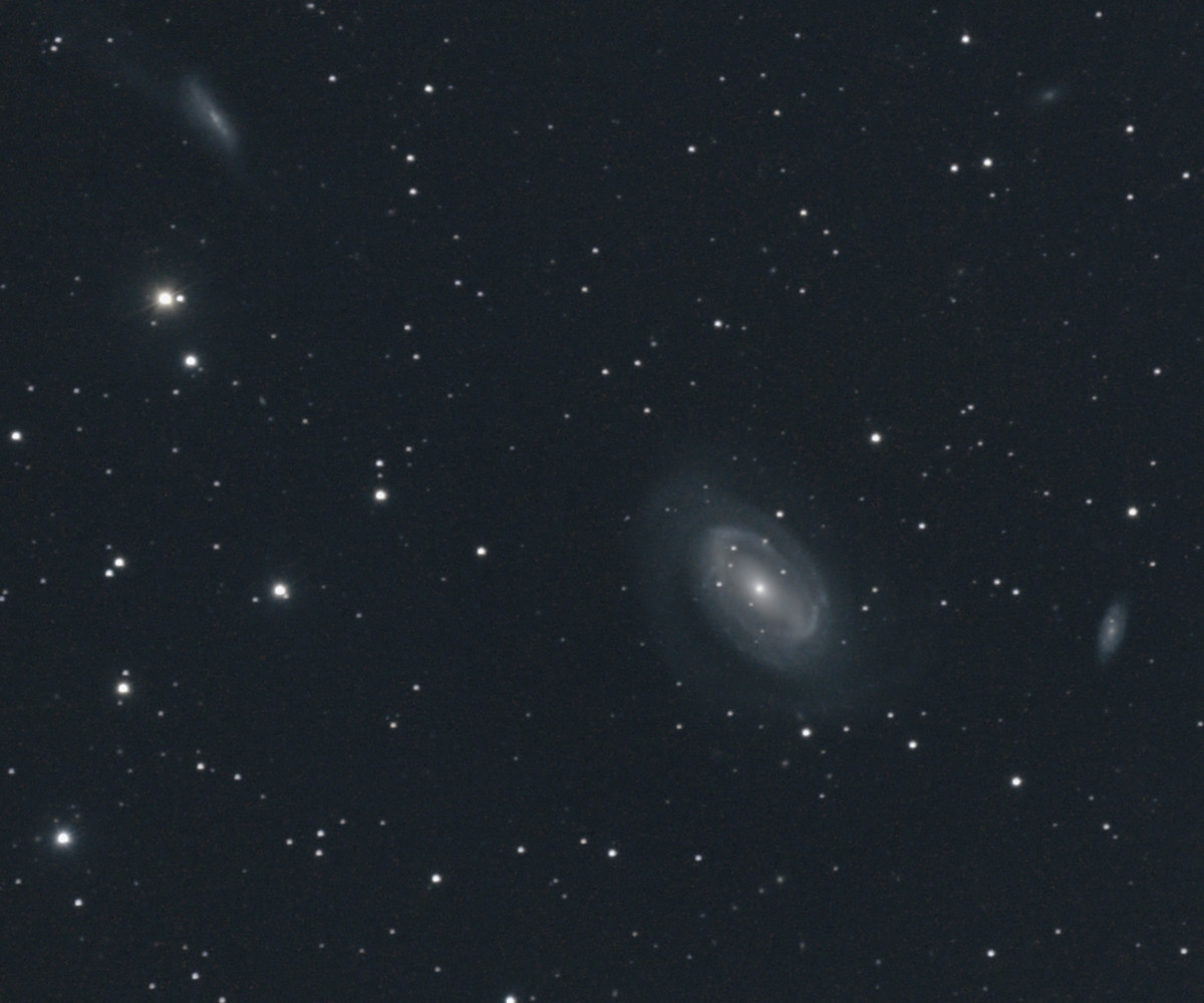 NGC4725