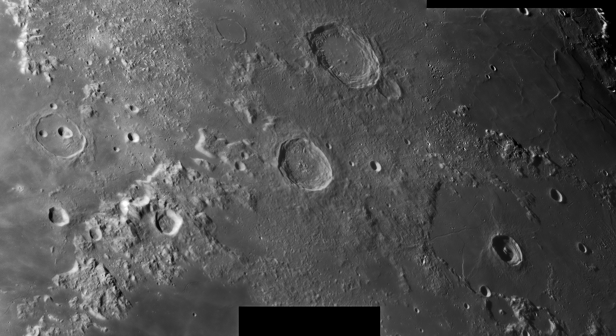 Mosaik Cassini - Lacus - Mortis