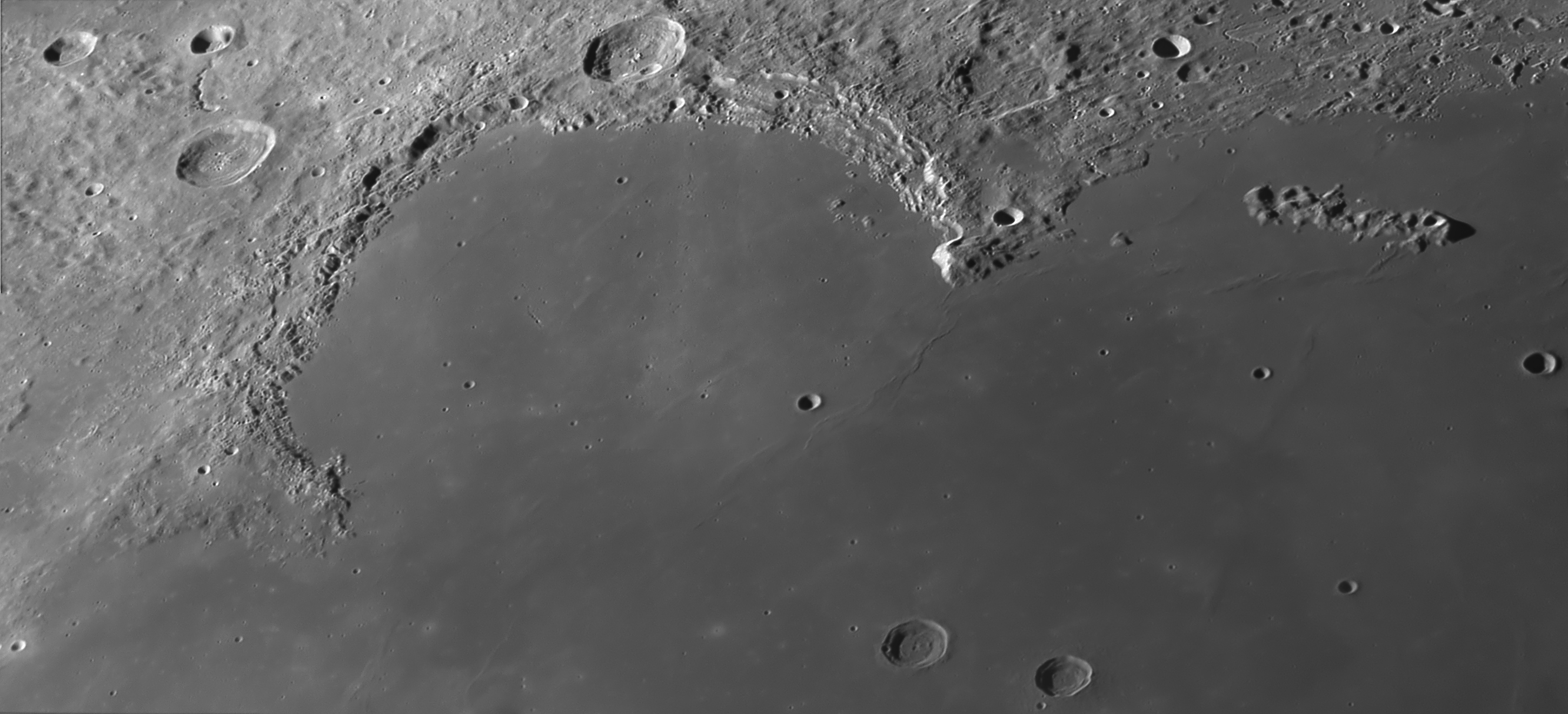 Mosaik Sinus Iriudium - Montes Recti